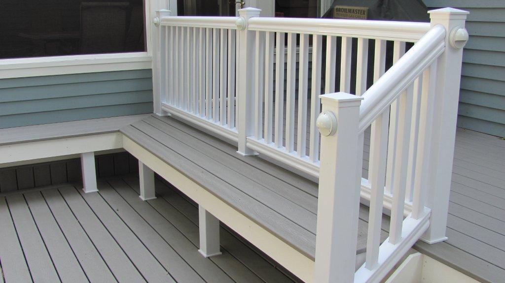 White Trex Deck Design with Custom Bench- Amazing Deck