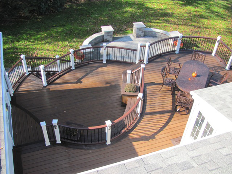 Curved Trex Deck Contractor- Amazing Deck