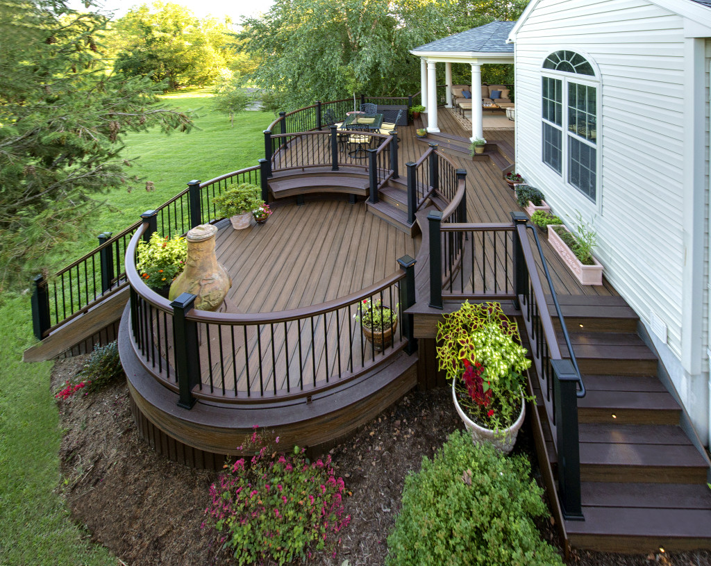 Deck in New London