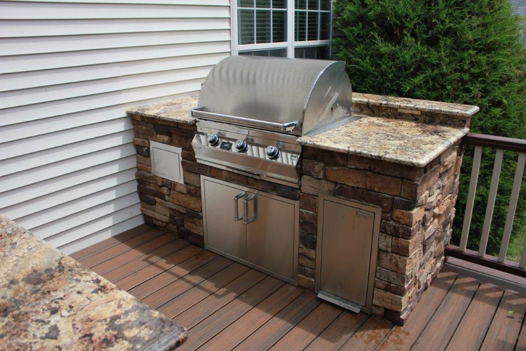 Outdoor kitchen hotsell under deck