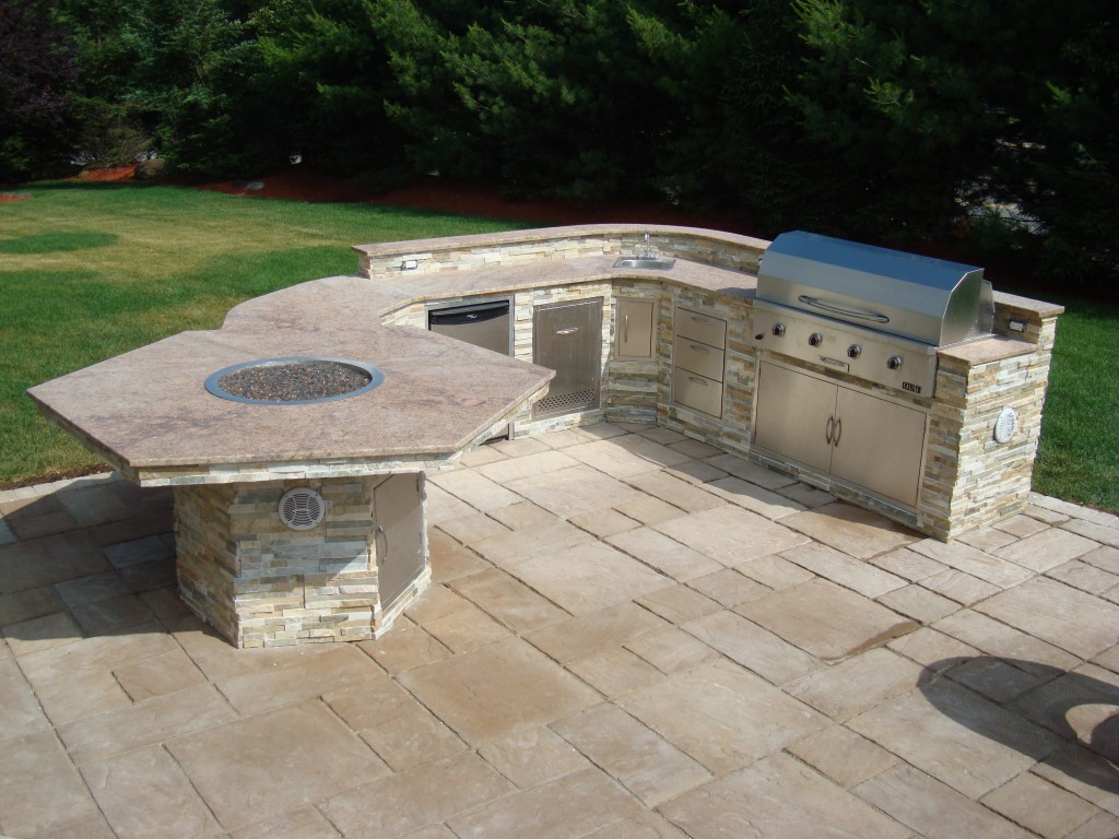 Custom Outdoor Patio Kitchen with Small Built-In Firepit- Amazing Deck