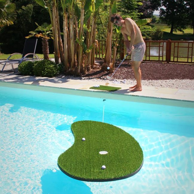 floating putting green_source-gadgetreview.com
