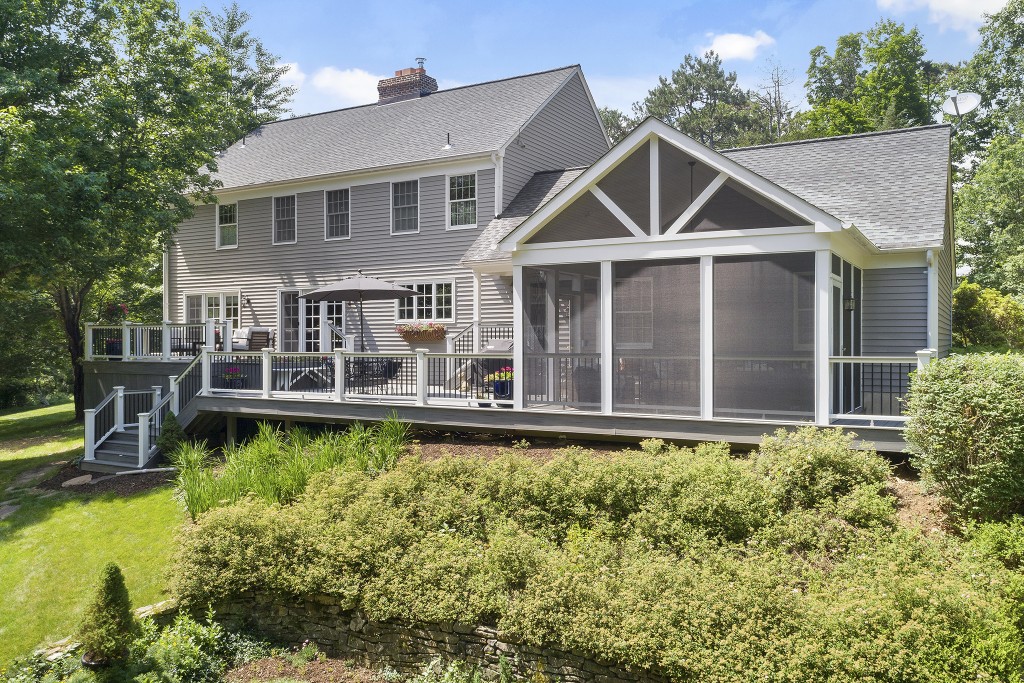 Ideas For Amazing Screened Porch And Deck Designs