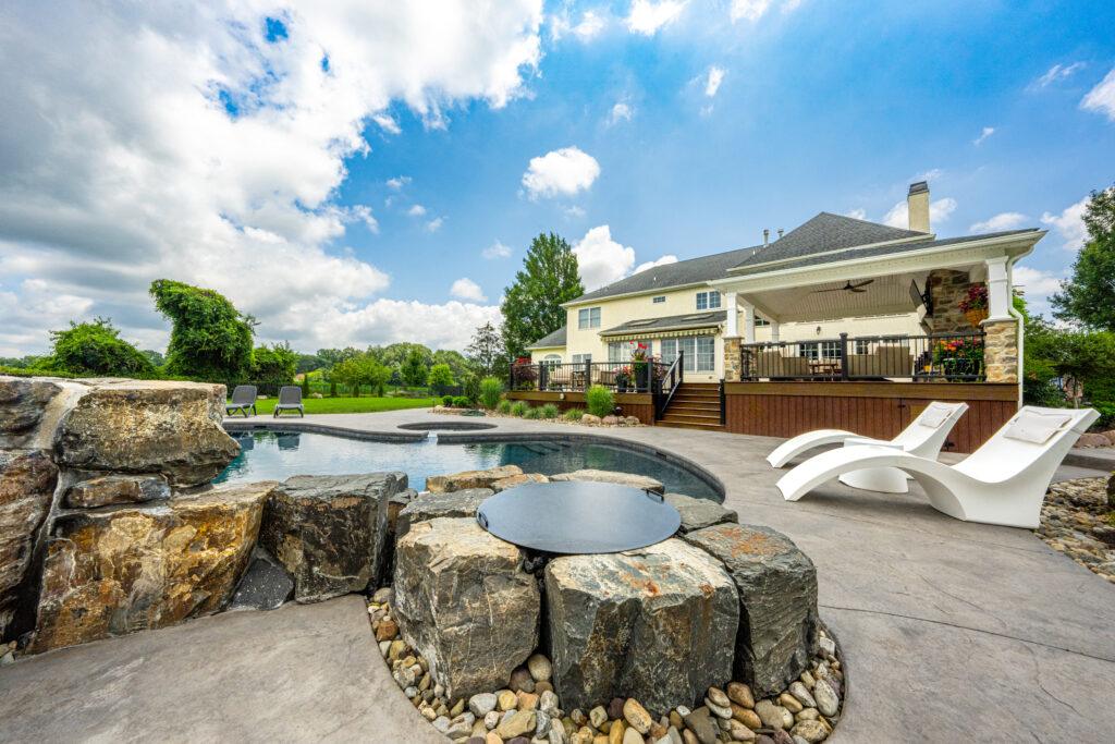 Best Time of Year to Hire Deck Builders